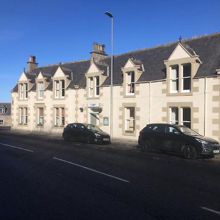 The Royal Oak Hotel Cullen Exterior photo